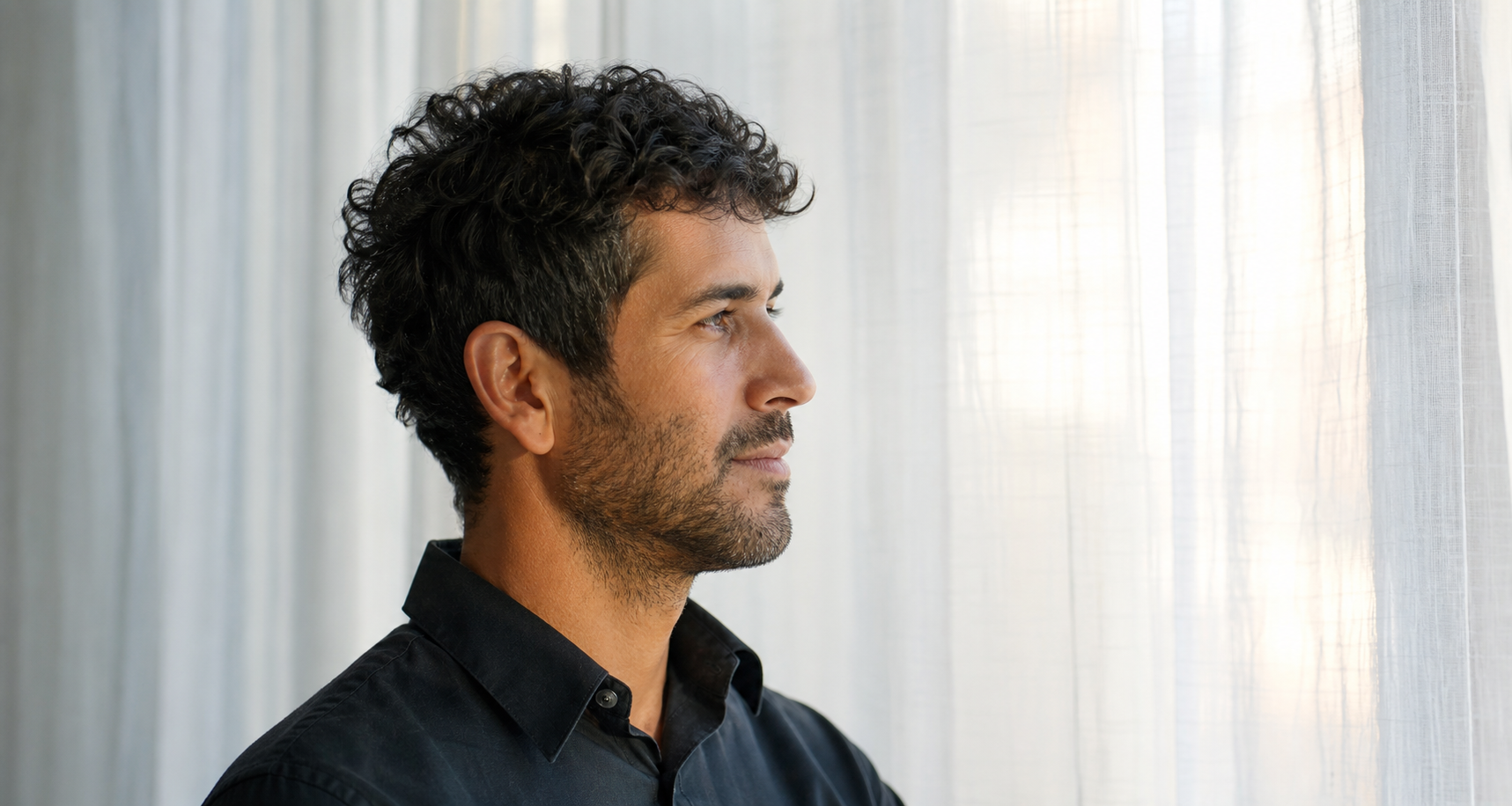 Silhouette masculine en contre-jour